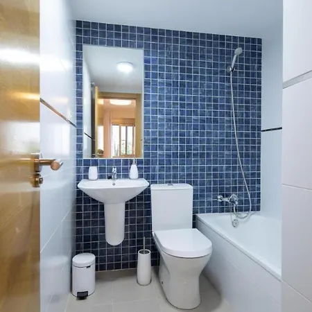 Stijlvol Appartement In Bruisend Malaga Free Parking Exterior photo